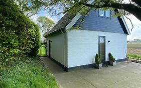 Guesthouse The White House - Gehele Huisje